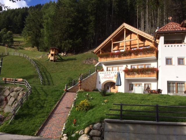 Apartments Mirabell Livinallongo Del Col Di Lana Exteriör bild